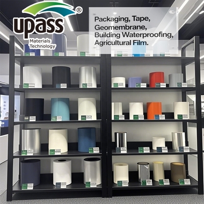 Material de superfície plástica de filme laminado cruzado de HDPE para membrana de impermeabilização de cobertura de betume modificado por polímero autoadesivo