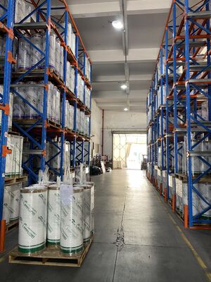 Filme laminado cruzado HDPE para membranas impermeáveis ​​de asfalto e cobertura sintética