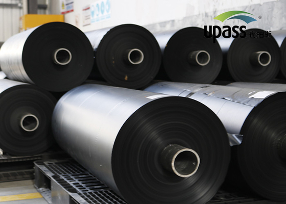 Filme de plástico laminado transversal Waterproofing do Hdpe da resistência de rasgo do filme