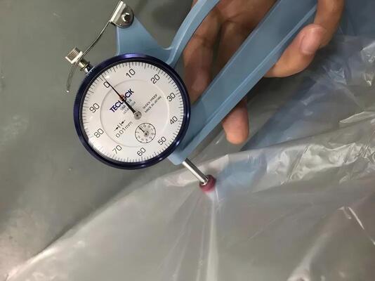 Película perfurada de HDPE térmica de 7 microns para SBS Membranas impermeáveis de betume modificadas para SBS e sistemas de cobertura APP